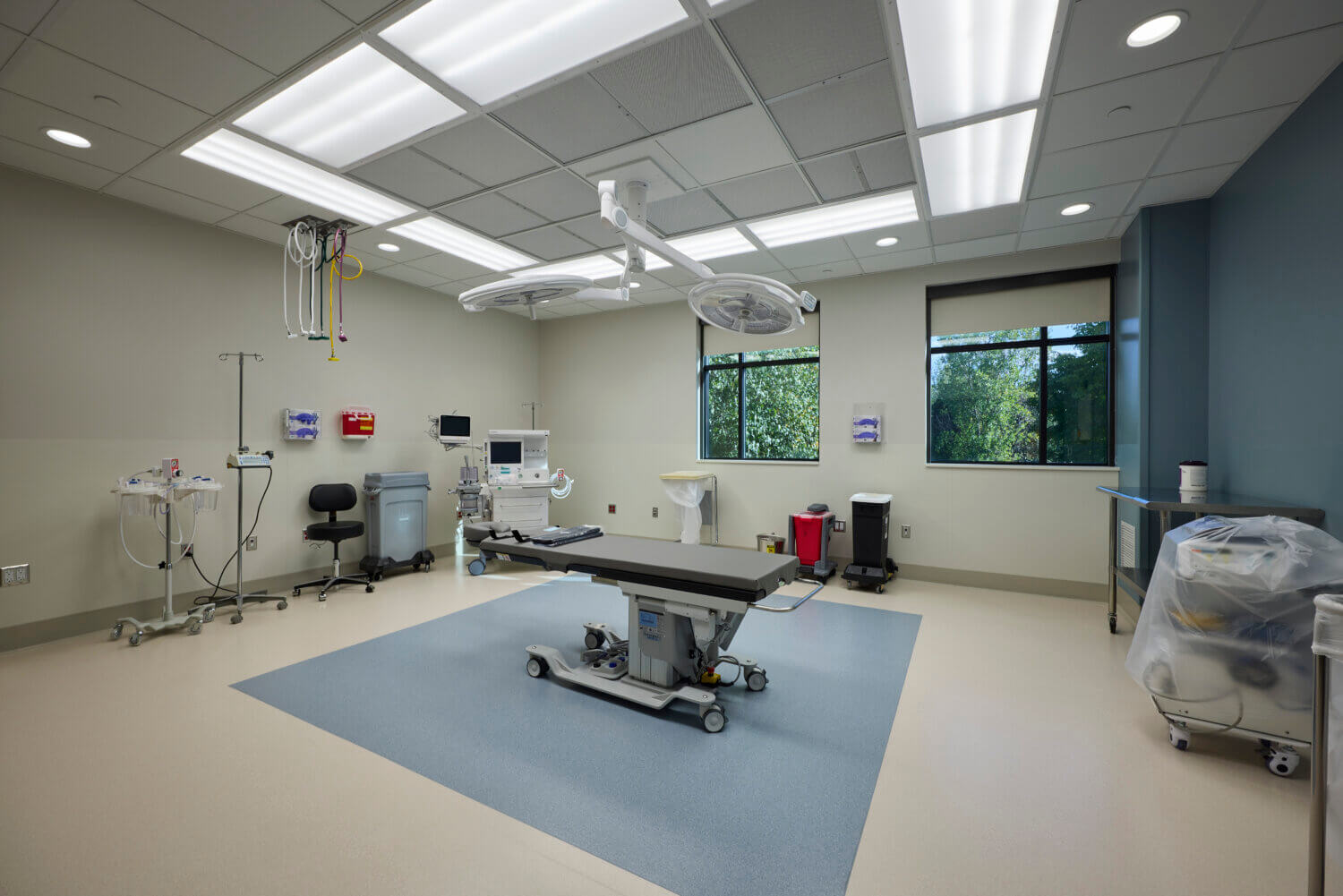 Operating room at Twin Cities Surgery Center in Maplewood, MN